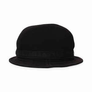 https://dbiyorq10n2b9.cloudfront.net/product-images/ACCBUR0037/BURBERRY-Cotton-Logo-Bucket-Hat-Black_3.jpg.webp