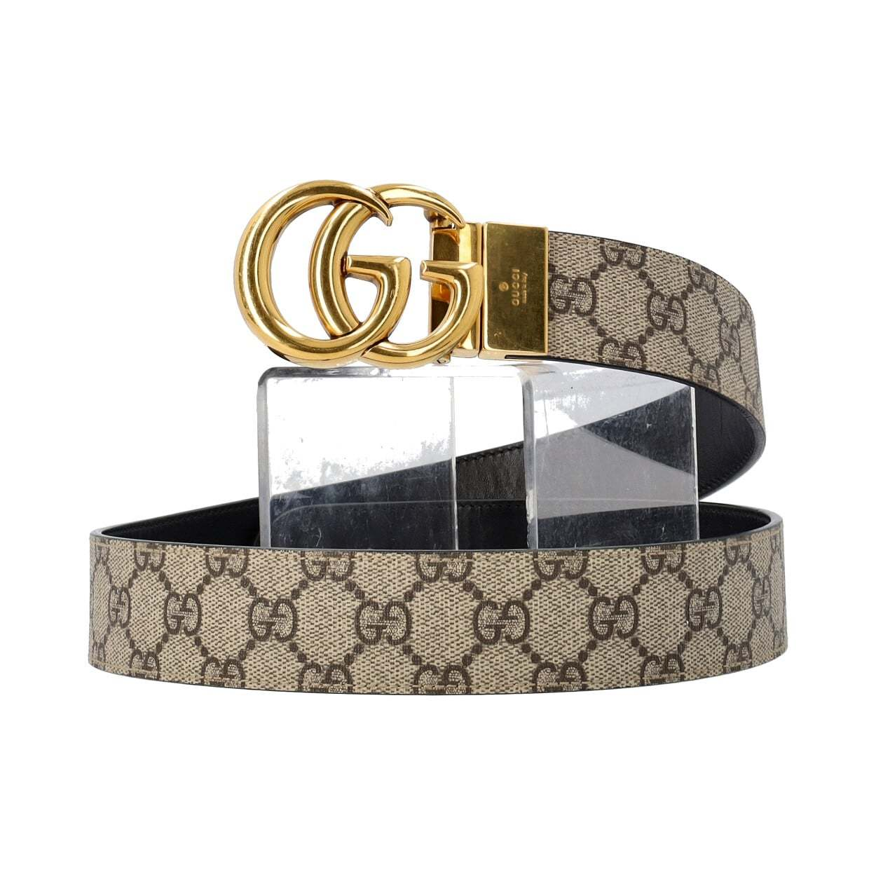 https://dbiyorq10n2b9.cloudfront.net/product-images/ACCGUC0140/GUCCI-GG-Supreme-Reversible-Belt-Beige-Black_2.jpg.webp