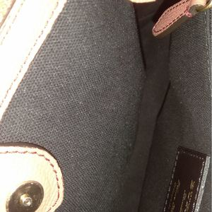 https://dbiyorq10n2b9.cloudfront.net/product-images/BAGBUR0073/BURBERRY-LeatherCheck-Medium-Banner-Tote-Coral-Red.jpeg.webp