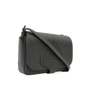 https://dbiyorq10n2b9.cloudfront.net/product-images/BAGBUR0075/BURBERRY-Leather-Hampshire-Crossbody-Black-2.jpg.webp