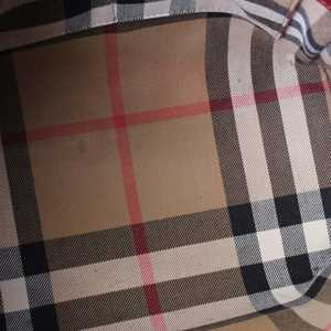 https://dbiyorq10n2b9.cloudfront.net/product-images/BAGBUR0160/BURBERRY-Leather-Medium-Buckle-Tote-Burgundy-Black..jpg.webp