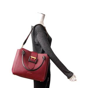 https://dbiyorq10n2b9.cloudfront.net/product-images/BAGBUR0160/BURBERRY-Leather-Medium-Buckle-Tote-Burgundy-Black.jpg.webp
