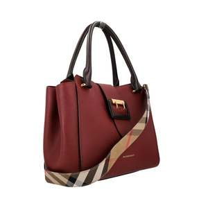 https://dbiyorq10n2b9.cloudfront.net/product-images/BAGBUR0160/BURBERRY-Leather-Medium-Buckle-Tote-Burgundy-Black_2.jpg.webp