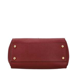 https://dbiyorq10n2b9.cloudfront.net/product-images/BAGBUR0160/BURBERRY-Leather-Medium-Buckle-Tote-Burgundy-Black_7.jpg.webp
