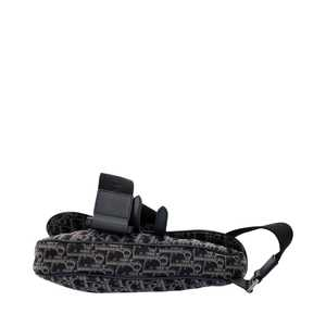 https://dbiyorq10n2b9.cloudfront.net/product-images/BAGCD0042/CHRISTIAN-DIOR-Oblique-Jacquard-Saddle-Bag-Blue_6.jpg.webp