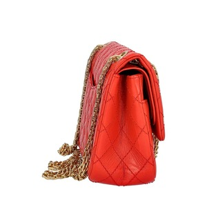 https://dbiyorq10n2b9.cloudfront.net/product-images/BAGCH0144/CHANEL-Crumpled-Leather-Reissue-2.55-Shoulder-Bag-Red_3.jpg.webp