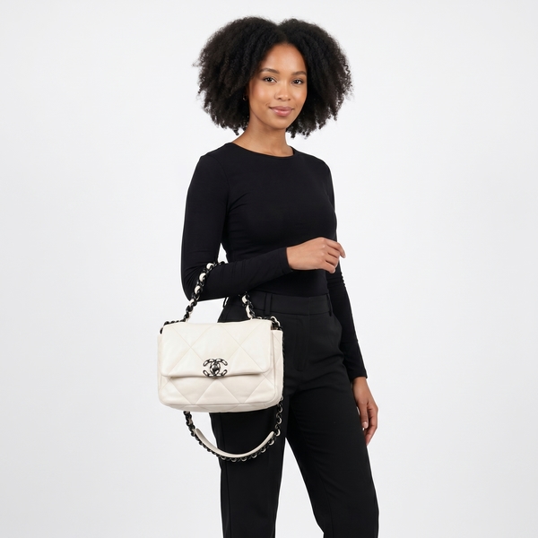 Quilted Lambskin 19 Flap Bag White