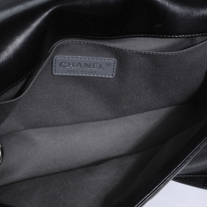 https://dbiyorq10n2b9.cloudfront.net/product-images/BAGCH105/CHANEL-Lambskin-Quilted-Medium-Boy-Flap-w-Stingray-Shoulderstrap-Black-interior.jpg.webp