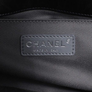 https://dbiyorq10n2b9.cloudfront.net/product-images/BAGCH105/CHANEL-Lambskin-Quilted-Medium-Boy-Flap-w-Stingray-Shoulderstrap-Black-label.jpg.webp