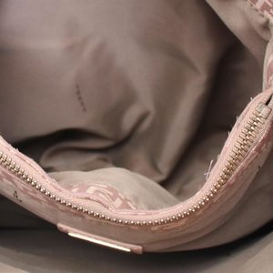 https://dbiyorq10n2b9.cloudfront.net/product-images/BAGFEN0083/FENDI-Zucchino-Tote-Blush.jpg.webp