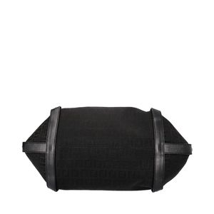 https://dbiyorq10n2b9.cloudfront.net/product-images/BAGFEN0107/FENDI-Canas-Zucchino-Braided-Hobo-Bag-Black-_6.jpg.webp