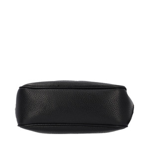 https://dbiyorq10n2b9.cloudfront.net/product-images/BAGGUC0304/GUCCI-Leather-Soho-Disco-Bag-Black_6.jpg.webp