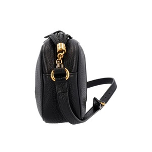 https://dbiyorq10n2b9.cloudfront.net/product-images/BAGGUC0439/GUCCI-Leather-Small-Soho-Disco-Bag-Black_3.jpg.webp