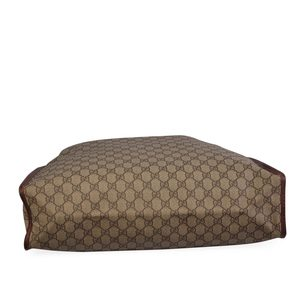 https://dbiyorq10n2b9.cloudfront.net/product-images/BAGGUC326/GUCCI-GG-Supreme-Large-Tote-bottom.jpg.webp