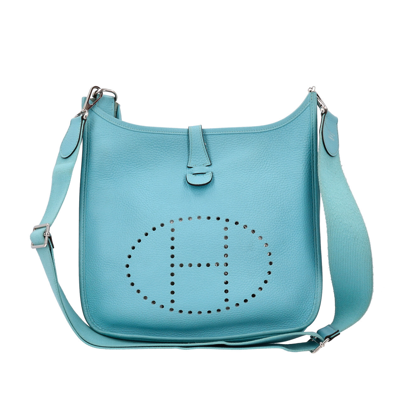 https://dbiyorq10n2b9.cloudfront.net/product-images/BAGHER0013/HERMES-Clemence-Evelyne-III-Bleu-Atholl_7.jpg.webp