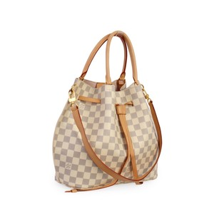 https://dbiyorq10n2b9.cloudfront.net/product-images/BAGLV0058/LOUIS-VUITTON-Damier-Azur-Girolata-angle-1.jpg.webp