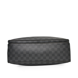 https://dbiyorq10n2b9.cloudfront.net/product-images/BAGLV0378/LOUIS-VUITTON-Damier-Graphite-iCare-Laptop-Bag-Bottom.jpg.webp