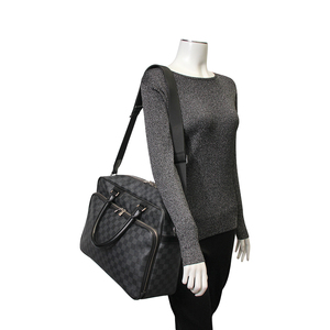 https://dbiyorq10n2b9.cloudfront.net/product-images/BAGLV0378/LOUIS-VUITTON-Damier-Graphite-iCare-Laptop-Bag-Mannequin.jpg.webp
