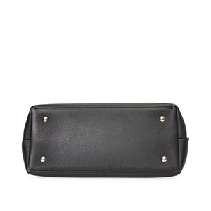 https://dbiyorq10n2b9.cloudfront.net/product-images/BAGLV0384/LOUIS-VUITTON-Calfskin-LockMe-Ever-MM-Noir-Bottom.jpg.webp