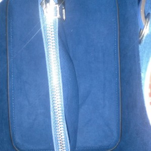 https://dbiyorq10n2b9.cloudfront.net/product-images/BAGLV0434/LOUIS-VUITTON-Epi-NeoNoe-MM-Poppy.jpeg.webp