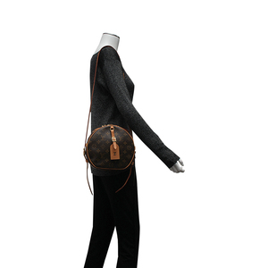https://dbiyorq10n2b9.cloudfront.net/product-images/BAGLV0484/LOUIS-VUITTON-Monogram-Petite-Boite-Chapeau.jpg.webp