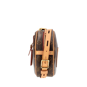 https://dbiyorq10n2b9.cloudfront.net/product-images/BAGLV0484/LOUIS-VUITTON-Monogram-Petite-Boite-Chapeau_6.jpg.webp