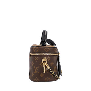 https://dbiyorq10n2b9.cloudfront.net/product-images/BAGLV0627/LOUIS-VUITTON-Monogram-Vanity-PM_3..jpg.webp