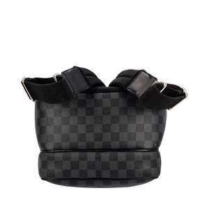 https://dbiyorq10n2b9.cloudfront.net/product-images/BAGLV1324/LOUIS-VUITTON-Damier-Graphite-Michael-Backpack-._6.jpg.webp