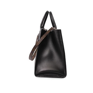 https://dbiyorq10n2b9.cloudfront.net/product-images/BAGLV1358/LOUIS-VUITTON-MonogramLeather-City-Stud-Steamer-.-.jpg.webp