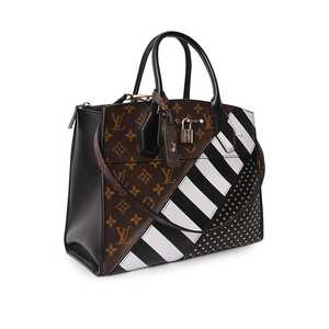 https://dbiyorq10n2b9.cloudfront.net/product-images/BAGLV1358/LOUIS-VUITTON-MonogramLeather-City-Stud-Steamer-3.jpg.webp