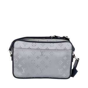 https://dbiyorq10n2b9.cloudfront.net/product-images/BAGLV1459/LOUIS-VUITTON-Monogram-Satellite-Alpha-Messenger_5.jpg.webp