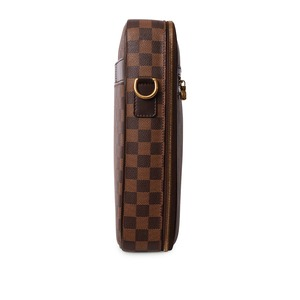 https://dbiyorq10n2b9.cloudfront.net/product-images/BAGLV1886/LOUIS-VUITTON-Damier-Ebene-Sabana-Laptop-Bag_3.jpg.webp
