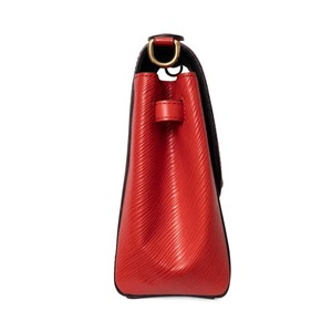 https://dbiyorq10n2b9.cloudfront.net/product-images/BAGLV1918/LOUIS-VUITTON-Epi-Boccador-Coquelicot-3.jpg.webp