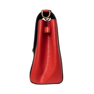 https://dbiyorq10n2b9.cloudfront.net/product-images/BAGLV1918/LOUIS-VUITTON-Epi-Boccador-Coquelicot-5.jpg.webp