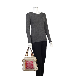 https://dbiyorq10n2b9.cloudfront.net/product-images/BAGLV227/LOUIS-VUITTON-Red-Toile-Globe-Shopper-Cabas-PM-Limited-Edition-mannequin.jpg.webp