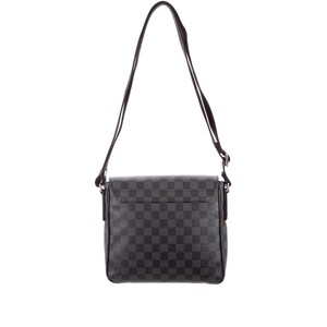 https://dbiyorq10n2b9.cloudfront.net/product-images/BAGLV244/LOUIS-VUITTON-Damier-Graphite-District-PM-back.jpg.webp