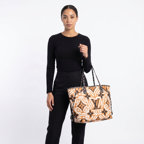 Monogram Giant Crafty Neverfull MM Creme Caramel