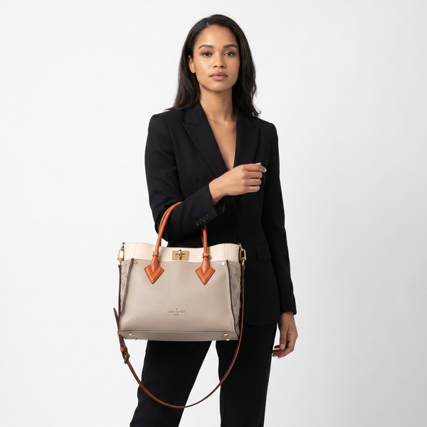 Leather On My Side MM Galet Grey