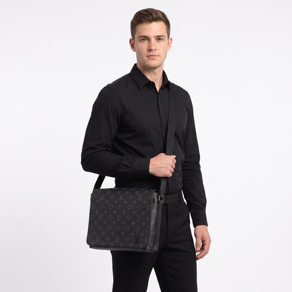 Eclipse District Messenger PM