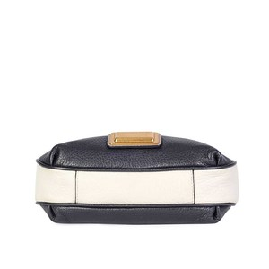 https://dbiyorq10n2b9.cloudfront.net/product-images/BAGMJ105/MARC-BY-MARC-JACOBS-Classic-Q-Percy-Block-Mini-Crossbody-Bag-Bottom.jpg.webp