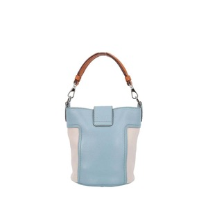https://dbiyorq10n2b9.cloudfront.net/product-images/BAGTOD0019/TODS-Leather-Double-T-Bucket-Bag-Blue-Grey_4..jpg.webp