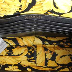 https://dbiyorq10n2b9.cloudfront.net/product-images/BAGVER0046/VERSACE-Leather-Virtus-Shoulder-Bag-Black_7.jpg.webp