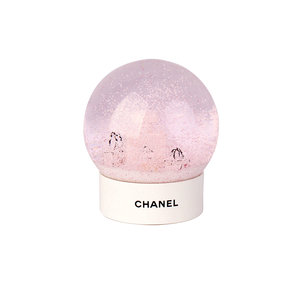 https://dbiyorq10n2b9.cloudfront.net/product-images/CACCCHA102/CHANEL-VIP-Christmas-Snow-Globe-2.jpg.webp