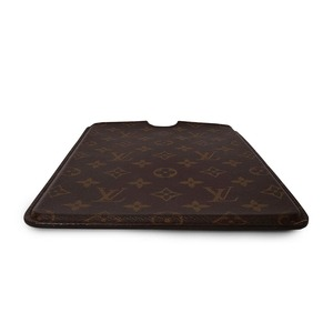 https://dbiyorq10n2b9.cloudfront.net/product-images/CACCLV0264/LOUIS-VUITTON-Monogram-iPad-Air-Cover_6.jpg.webp