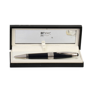 https://dbiyorq10n2b9.cloudfront.net/product-images/CACCMB107/MONTBLANC-John-F.-Kennedy-Ballpoint-Black-Special-Edition-box.jpg.webp
