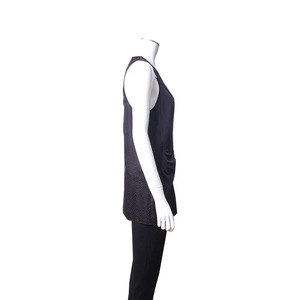 https://dbiyorq10n2b9.cloudfront.net/product-images/CAPPBAL0016/BALENCIAGA-Vintage-Silk-Sleeveless-Shirt-Black_2.jpg.webp