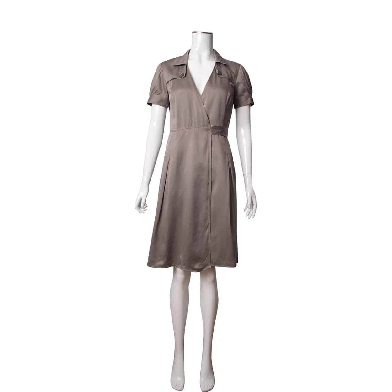 https://dbiyorq10n2b9.cloudfront.net/product-images/CAPPBUR0267/BURBERRY-Silk-Trench-Wrap-Dress-Grey-.jpg.webp
