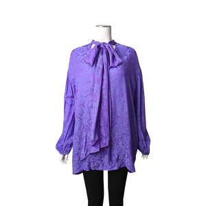 https://dbiyorq10n2b9.cloudfront.net/product-images/CAPPCHL0003/CHLOE-Viskose-Silk-Floral-Blouse-Bluish-Violet_1.jpg.webp