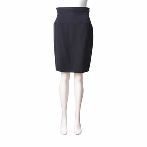 https://dbiyorq10n2b9.cloudfront.net/product-images/CAPPESC0045/ESCADA-Wool-Skirt-Navy-1.jpg.webp