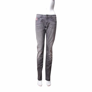 https://dbiyorq10n2b9.cloudfront.net/product-images/CAPPGUC0165/GUCCI-Denim-Jeans-Faded-Grey_1.jpg.webp